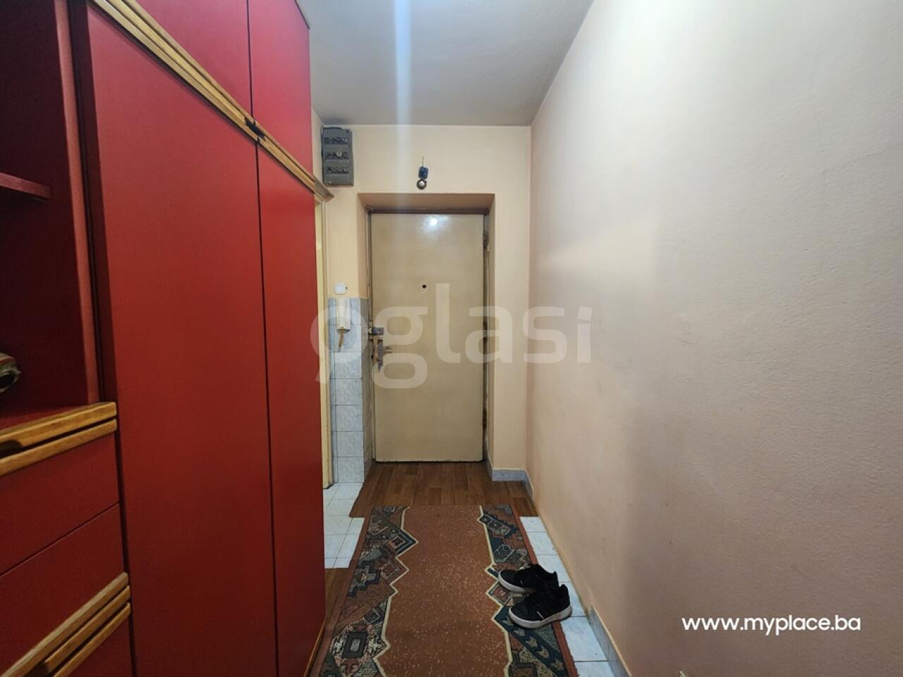 ad2316032ed8.jpg
