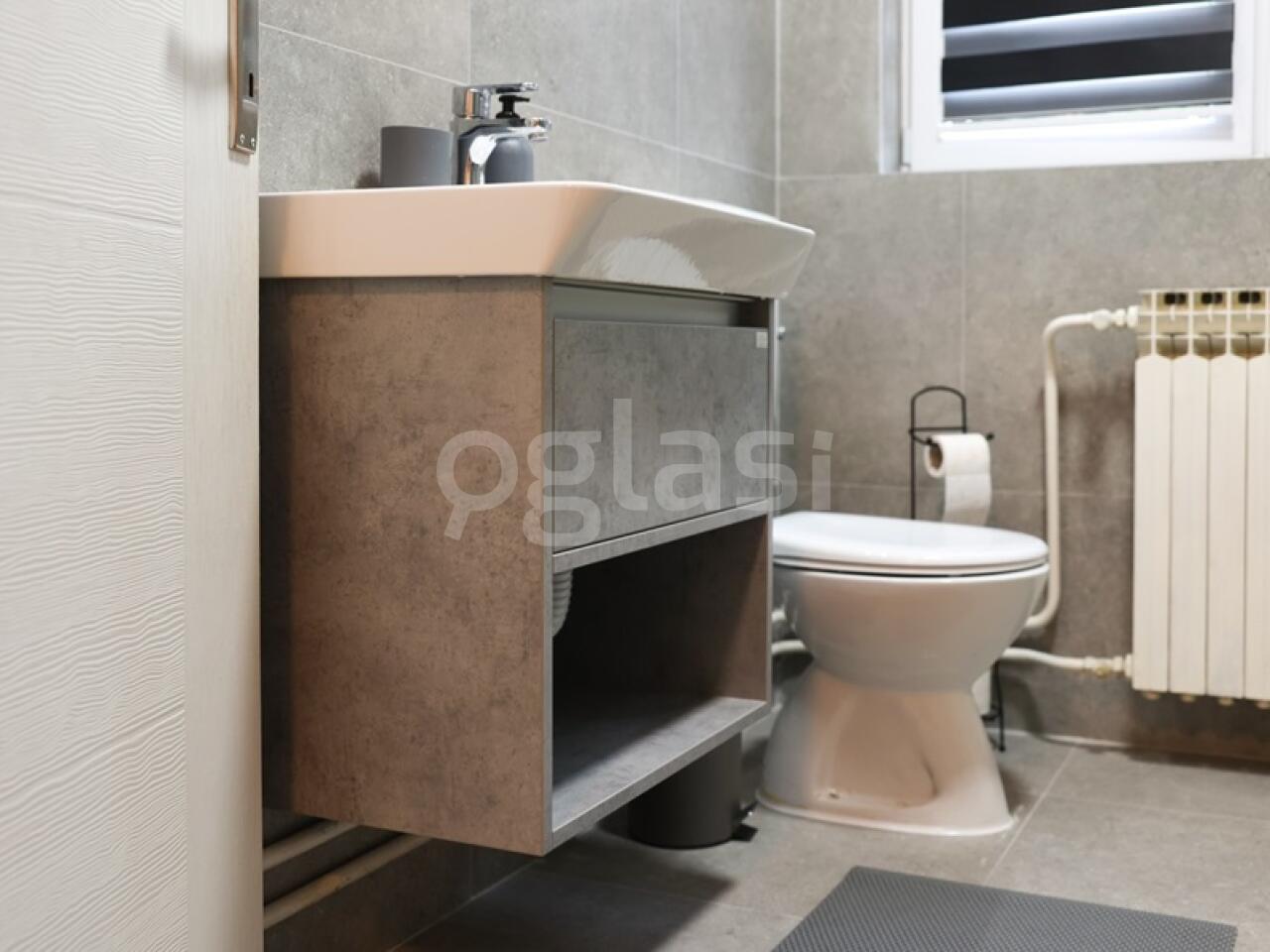 3268f80663aa.jpg