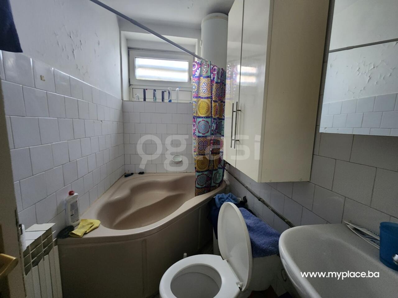 4efe159279bb.jpg