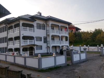 031ae385d944.jpg