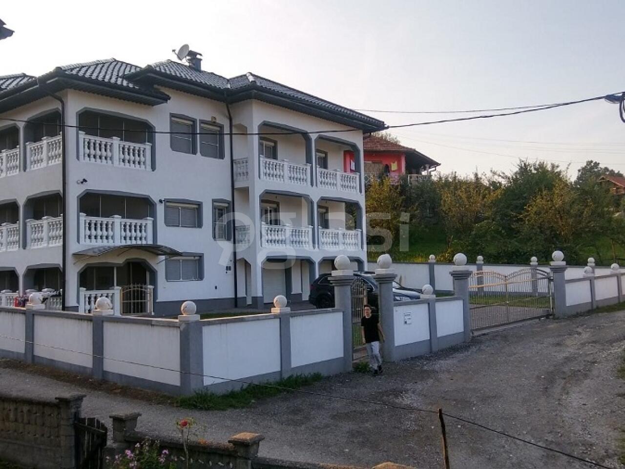 9a5100eef567.jpg