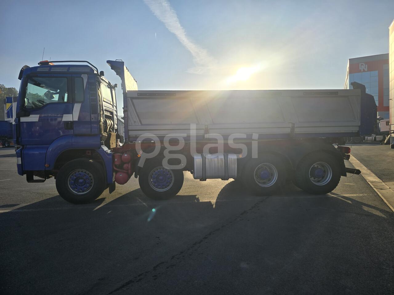 645adeabc20b.jpg